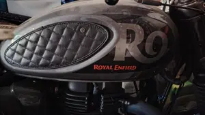 Royal Enfield HNTR 350 (2022 - 26)  (2)
