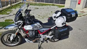 Moto Guzzi V85 TT (2024 - 26)  (3)