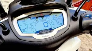 Piaggio Beverly 400 ABS-ASR (2021 - 24)  (4)