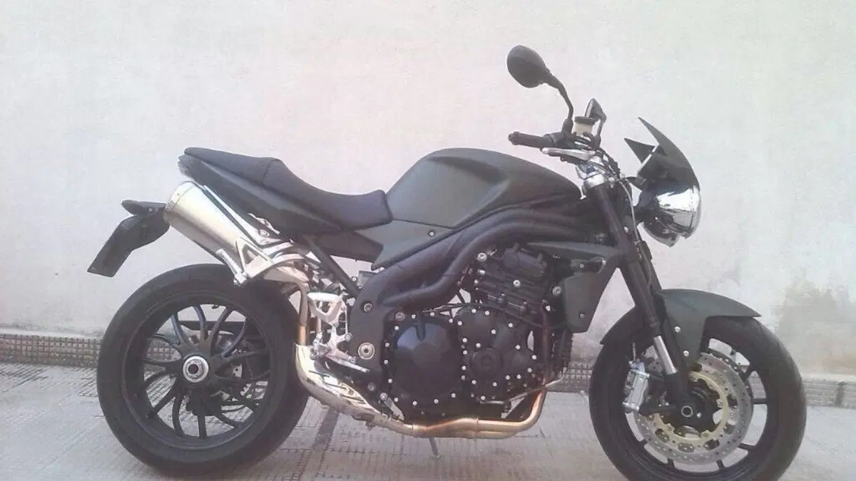 Triumph Speed Triple 1050 (2005 - 11) 