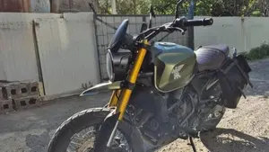 Moto Morini SEIEMMEZZO SCR (2022 - 26)  (2)
