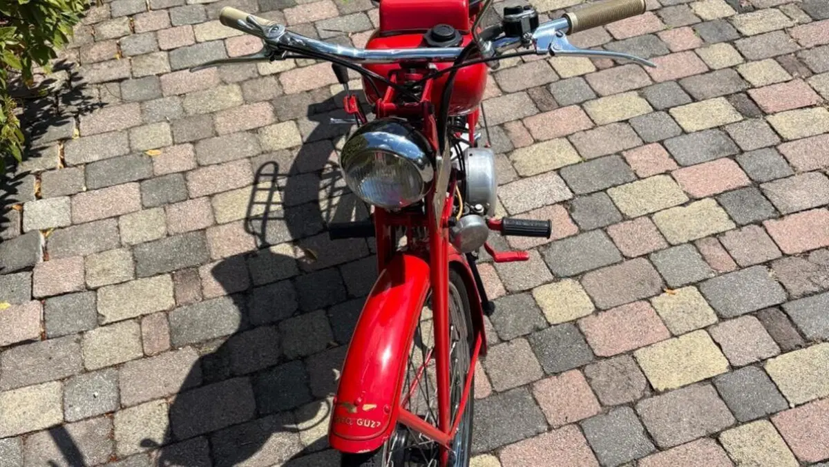 Moto Guzzi   (2)