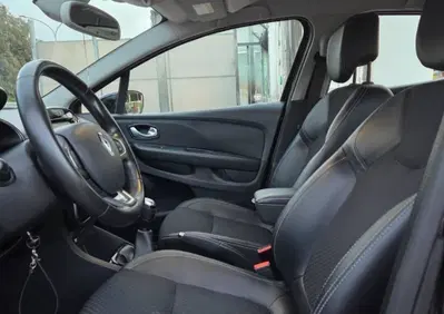 Renault Clio dCi 8V 90 CV EDC 5 porte Moschino Intens (11)