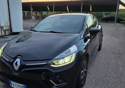 Renault Clio dCi 8V 90 CV EDC 5 porte Moschino Intens (20)