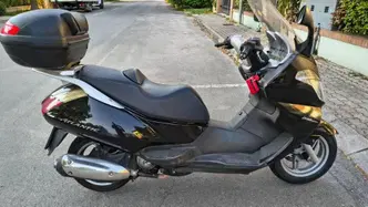 Aprilia Atlantic 250 (2004 - 11) usata