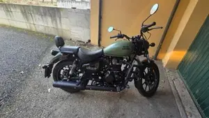 Royal Enfield Meteor 350 (2021 - 26)  (4)