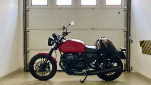 Moto Guzzi V7 III Stone (2017 - 20) 