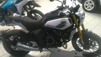 CFMOTO 700CL-X Heritage (2021 - 26) usata