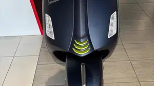 Vespa GTS 300 (2023 - 24)  (4)