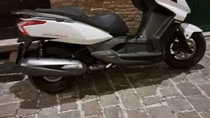 Kymco Downtown 300i ABS (2009 - 17) 