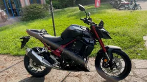 Honda CB 750 Hornet (2026)  (5)
