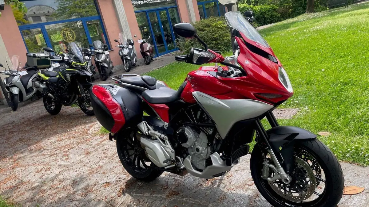 MV Agusta Turismo Veloce 800 (2014 - 16)  (4)