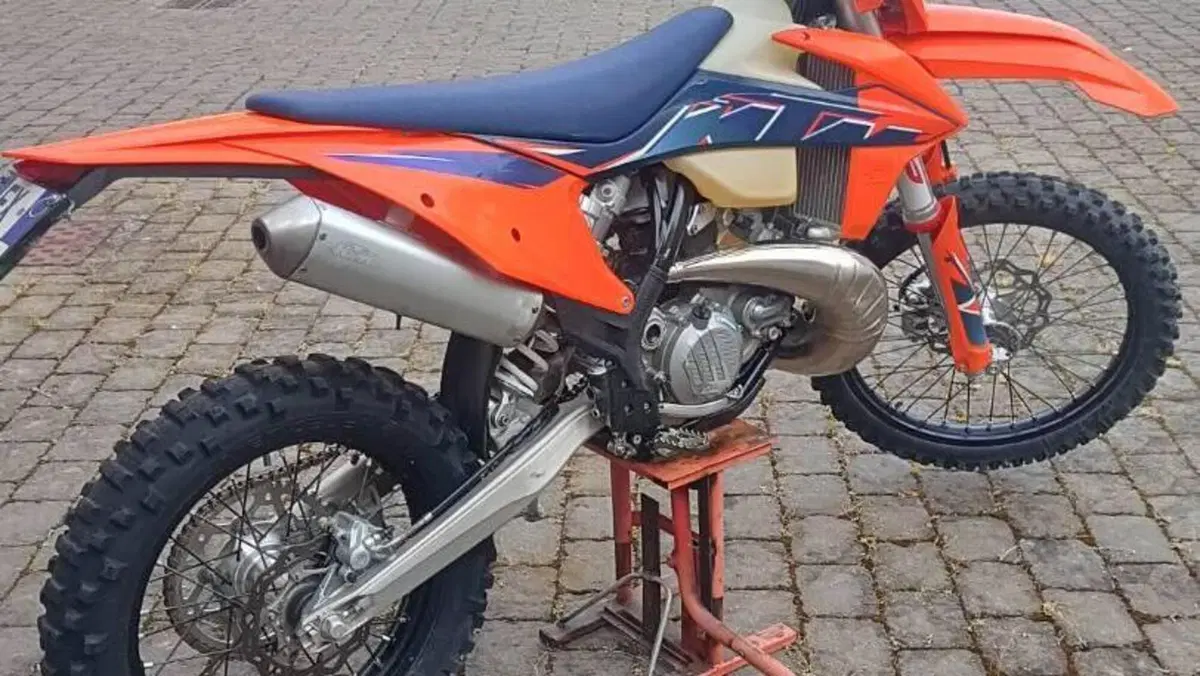 KTM 250 EXC TPI (2022)  (9)