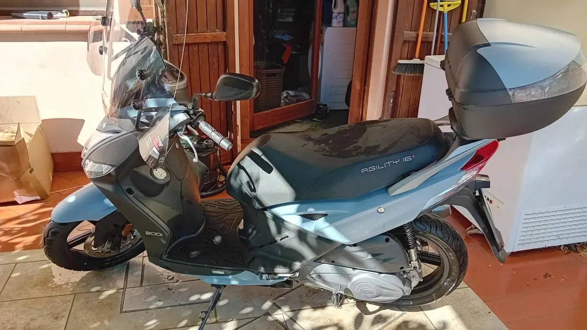Kymco Agility 200i R16 + (2021 - 25)  (5)