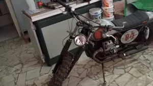 Moto Guzzi   (9)