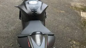 Aprilia Tuono V4 Factory (2019 - 20)  (5)