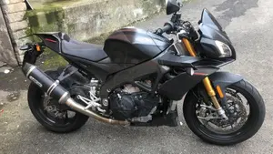Aprilia Tuono V4 Factory (2019 - 20)  (2)
