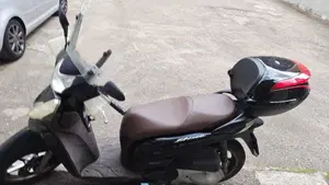 Honda SH 300 i (2011 - 14)  (3)