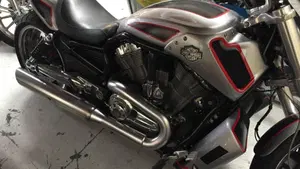 Harley-Davidson 1250 V-Rod Muscle (2009 - 17) - VRSCF  (4)