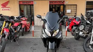Yamaha T-Max 500 (2004 - 07)  (4)