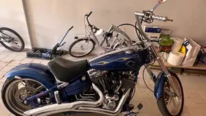 Harley-Davidson 1584 Rocker C (2009 - 11) - FXCWC  (4)