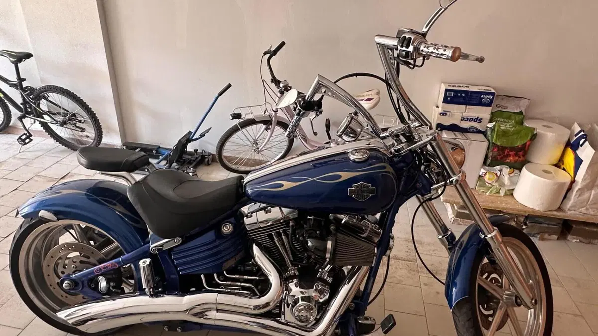 Harley-Davidson 1584 Rocker C (2009 - 11) - FXCWC  (5)