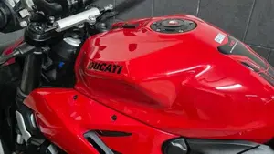Ducati Streetfighter V2 (2022 - 24)  (6)