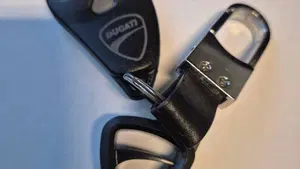 Ducati Streetfighter V2 (2022 - 24)  (8)