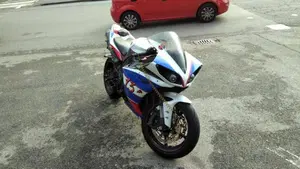 Yamaha YZF R1 (2009 - 11)  (2)