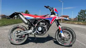 Fantic Motor Motard 125 Performance 4t (2020)  (5)