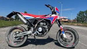 Fantic Motor Motard 125 Performance 4t (2020)  (7)