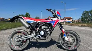 Fantic Motor Motard 125 Performance 4t (2020)  (8)