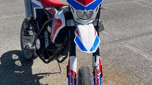 Fantic Motor Motard 125 Performance 4t (2020)  (16)