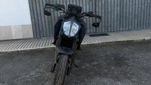 KTM 125 Duke (2021 - 23)  (2)