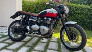 Triumph Scrambler (2006 - 17)  (2)