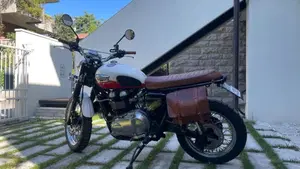 Triumph Scrambler (2006 - 17)  (4)