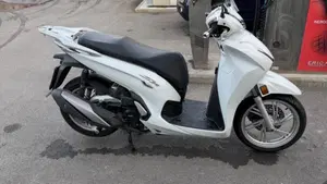 Honda SH 350 (2021 - 24)  (2)