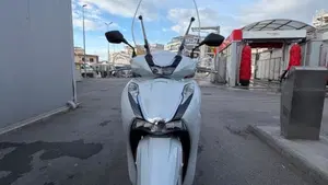 Honda SH 350 (2021 - 24)  (12)