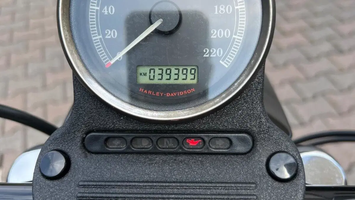 Harley-Davidson 883 R (2008 - 16) - XL 883R  (5)