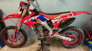 Honda CRF 250R (2009)  (2)