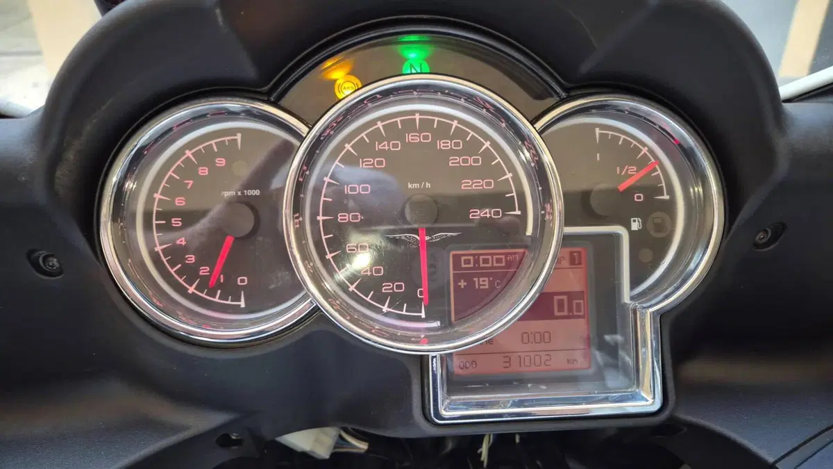 Moto Guzzi Norge 1200 GT 8V (2011 - 16)  (4)