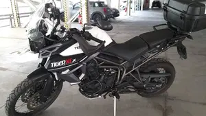 Triumph Tiger 800 XCx (2015 - 17)  (2)
