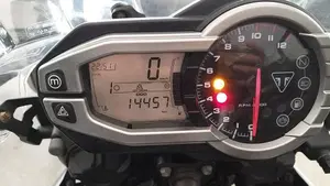 Triumph Tiger 800 XCx (2015 - 17)  (3)