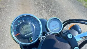 Royal Enfield Meteor 350 Aurora (2024 - 26)  (3)
