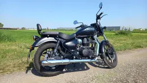 Royal Enfield Meteor 350 Aurora (2024 - 26) 