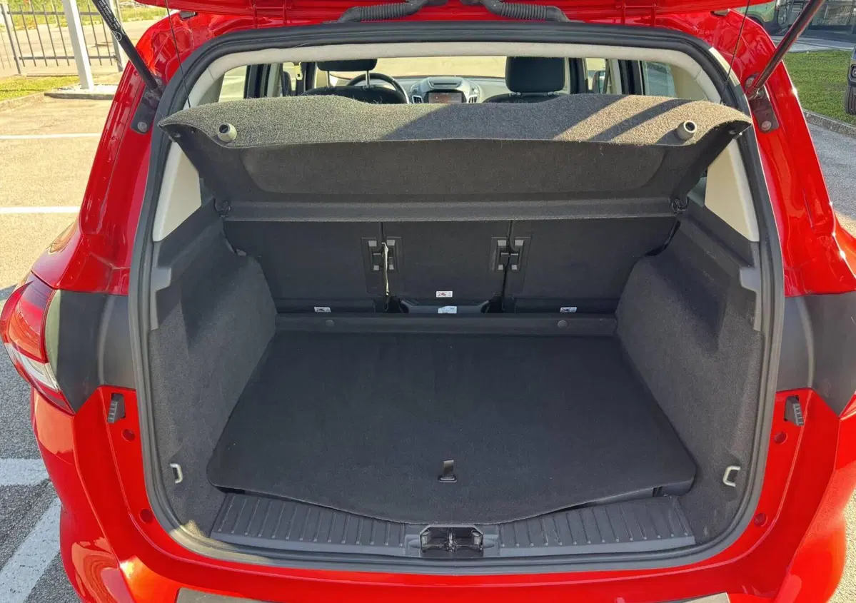 Ford C-Max 1.6 120CV GPL Plus (6)