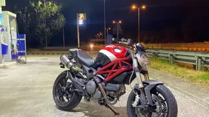 Ducati Monster 796 (2010 - 13)  (2)