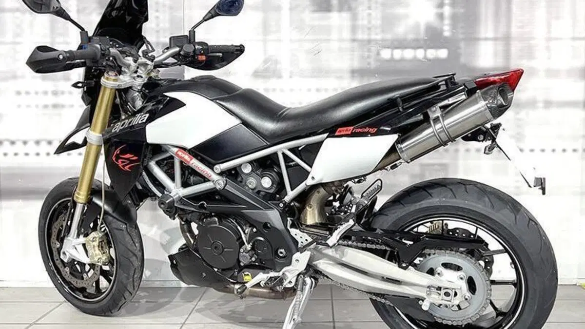 Aprilia Dorsoduro 750 (2009 - 14)  (2)