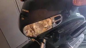 Honda GL 1800 Gold Wing (2000 - 05)  (8)