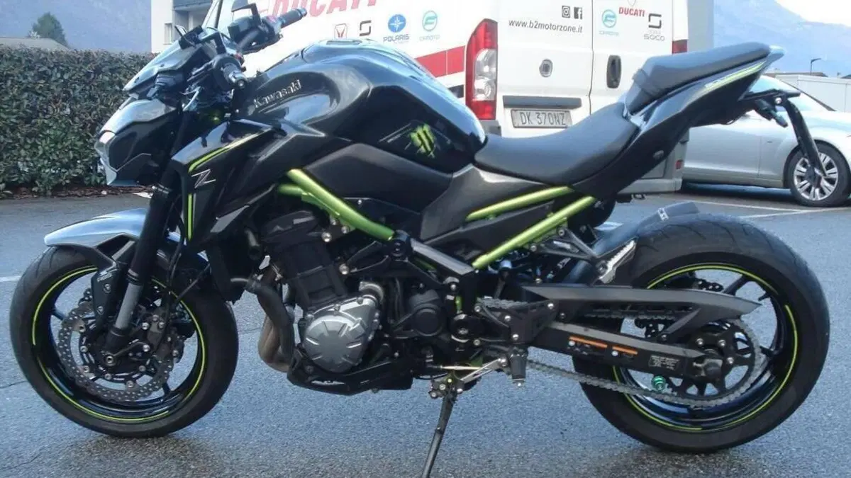 Kawasaki Z 900 Performance (2019) 